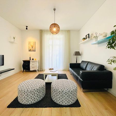 Sunny Arroios Apartment Lisbon Exterior photo