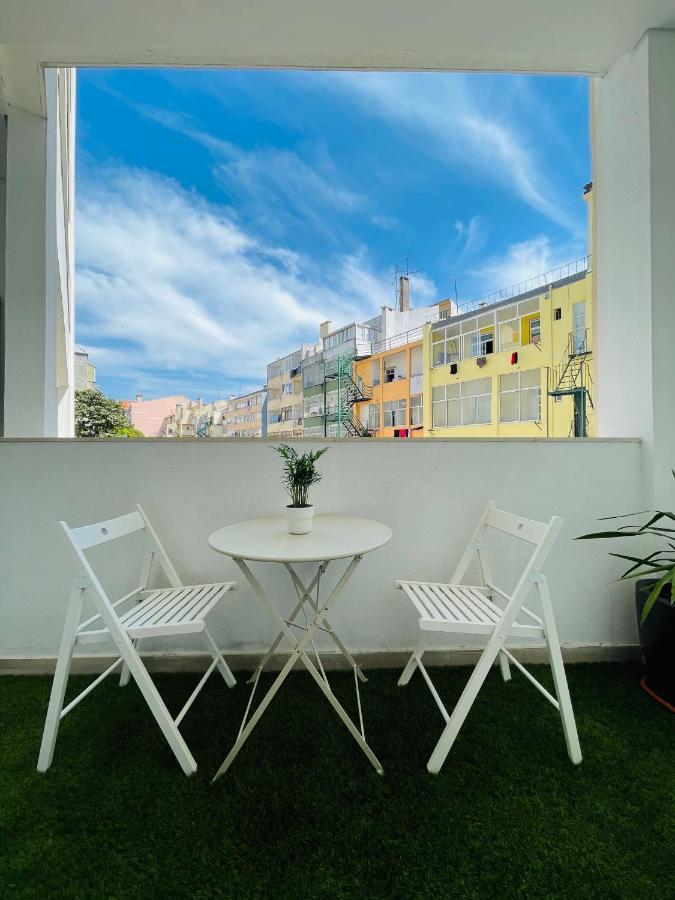 Sunny Arroios Apartment Lisbon Exterior photo